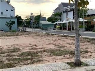 Bán gấp lô đất nền ở tân định, tp bến cát bình dương 850tr/300m2, shr, kdc lâu năm, kd trọ cho thuê