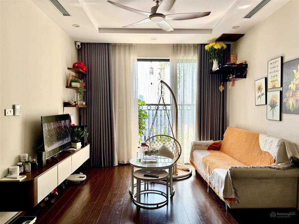 Chính chủ bán căn 2pn roman plaza tố hữu, dt 78m2, sẵn sổ, full nội thất, có slot ô tô, giá 6.7 tỷ