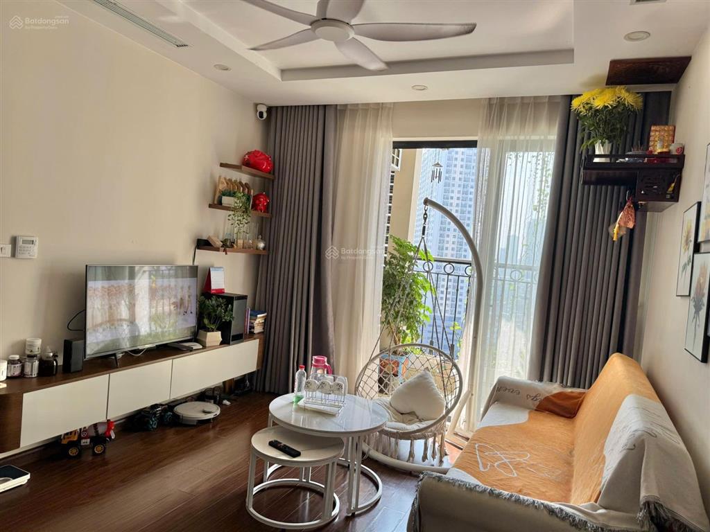 Chính chủ bán căn 2pn roman plaza tố hữu, dt 78m2, sẵn sổ, full nội thất, có slot ô tô, giá 6.7 tỷ