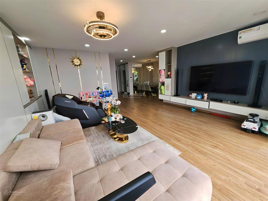 Chính chủ bán căn góc 3pn ct2 viettel the light tố hữu, dt 131m, giá 10 tỷ, sẵn sổ, full nội thất