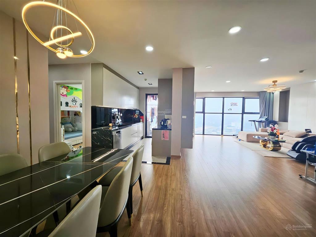 Chính chủ bán căn góc 3pn ct2 viettel the light tố hữu, dt 131m, giá 10 tỷ, sẵn sổ, full nội thất