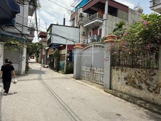 Nhà trâu quỳ, 168m2,mặt tiền 8m, đã chia 2 sổ. vị trí kinh doanh, ô tô tránh thông tứ tung