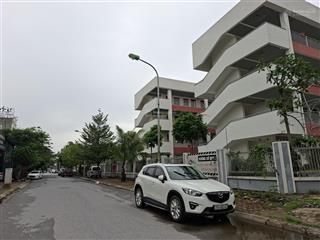 Đất 31ha trâu quỳ,vỉa hè,3 ô tô tránh, ngay chợ,trường,trung tâm quận ủy, gần công viên hồ điều hoà