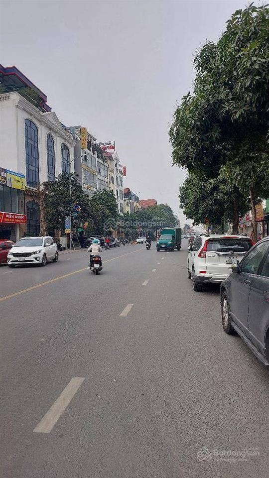 Đất mặt phố cửu việt , trâu quỳ mặt tiền khủng, nở hậu, giáp đhnn xây kinh doanh dòng tiền cực đỉnh