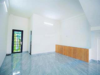 Bán nhà phố trong khu compound cao cấp gần mặt tiền đường 41m tân uyên bình dương