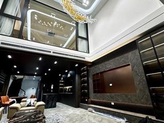 Mặt ngõ ngọc lâm to như phố, vỉa hè, kinh doanh bất chấp, thang máy