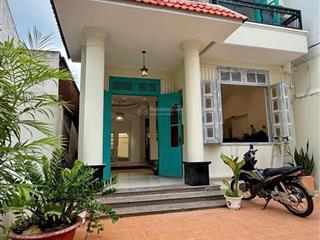 Villa kd xuân thủy sân vườn rộng phù hợp spa/nhà hàng/ cafe/bar
