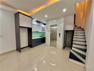 Giá tốt thật! phố đội cấn 6 tầng thang máy gần phố, gần ô tô, full nội thất xịn