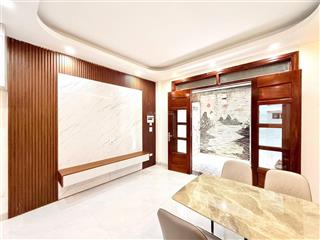 Nhà phố liễu giai, lô góc, gần ô tô, gần phố, kinh doanh, ở ngay