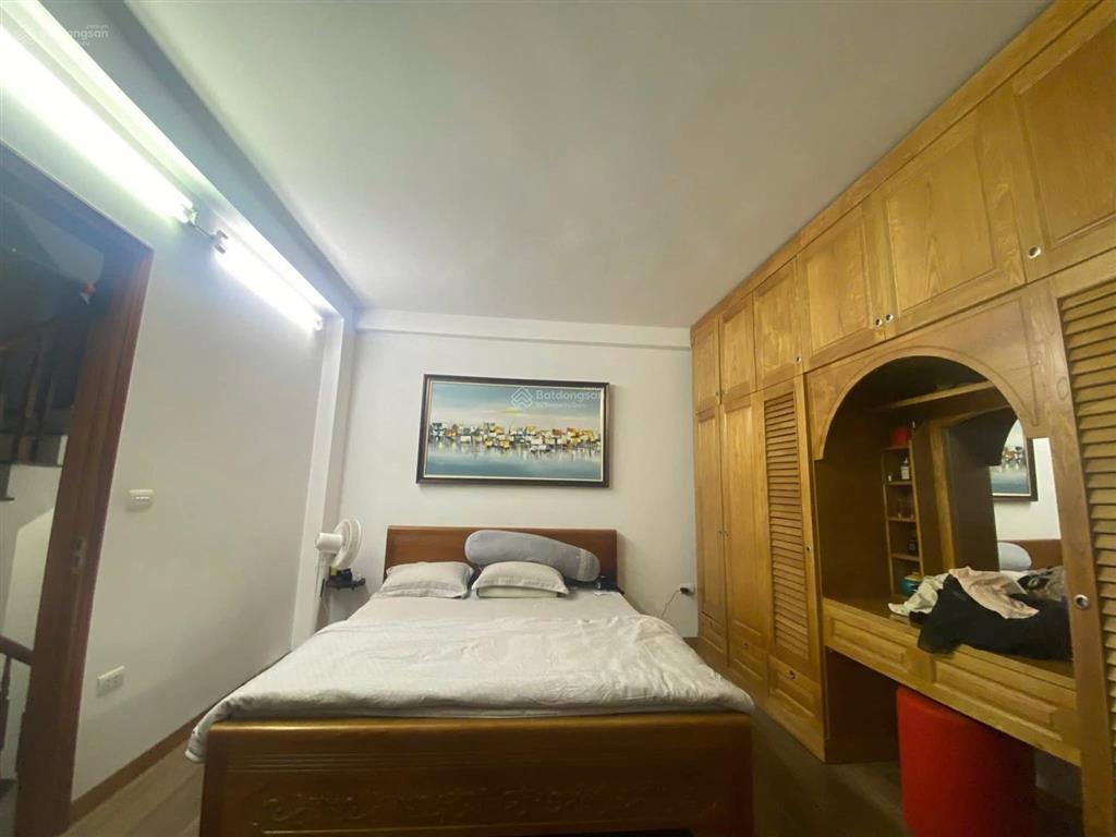 Phân lô phố đội cấn, ngõ ô tô, 2 thoáng, ra phố vài bước, kinh doanh, full nội thất đẹp, 42m2*5t.