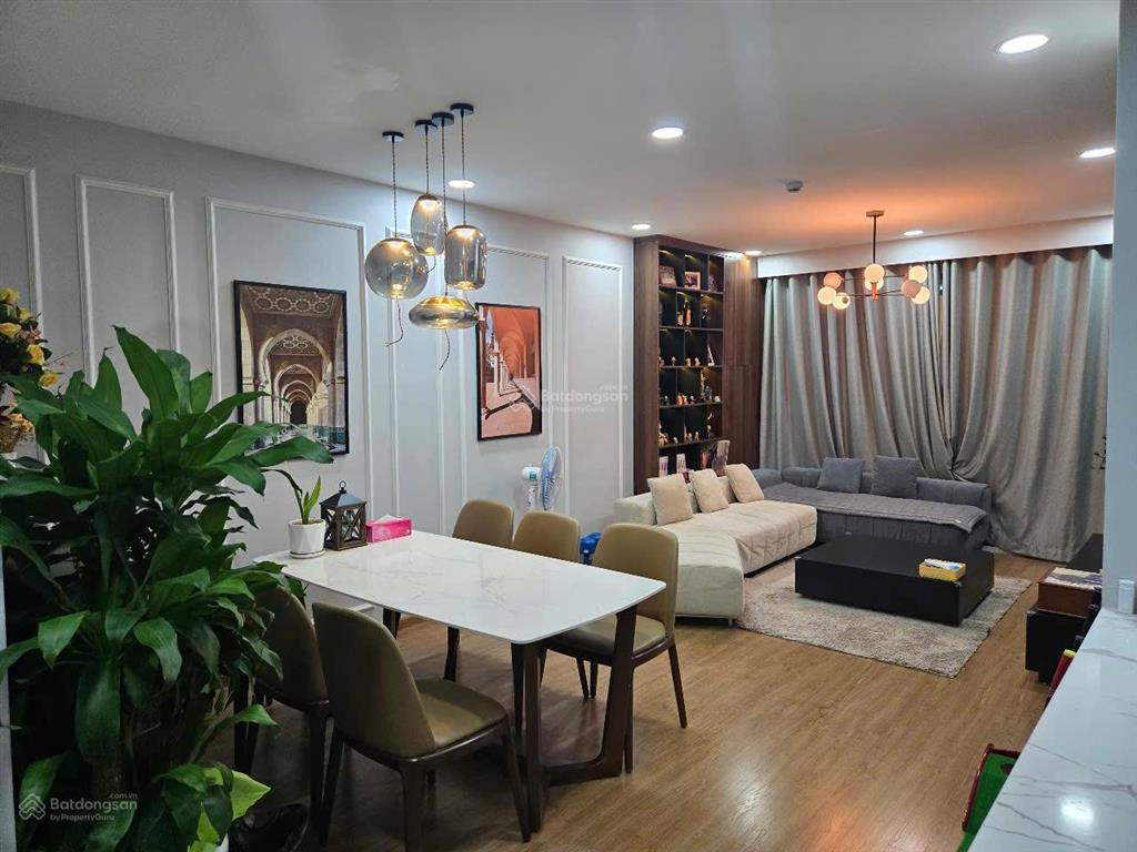 Anh chị tìm nhà khu thành phố giao lưu, hãy xem ngay bảng hàng em tuyển cập nhật hàng ngày, tại đây