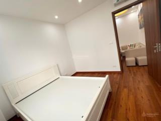 Cần bán gấp căn hộ chung cư 70 m2, 2 pn tòa b10 mặt đường nguyễn chánh, khu đô thị nam trung yên