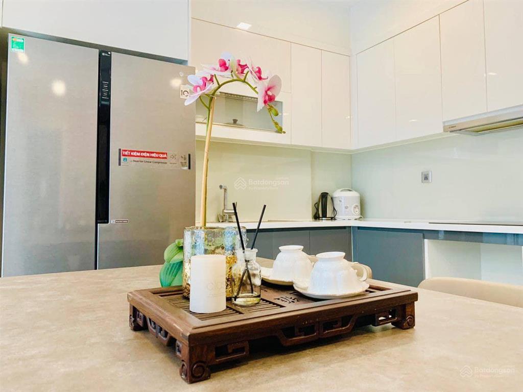 Chính chủ cho thuê gấp chcc the gold view dt 50m2, 1pn, 1wc, giá 14tr/th.  0961 663 *** (thịnh)