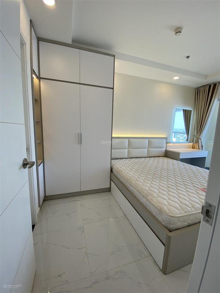 Cho thuê căn hộ sky center  q. tân bình  studio 1wc  nhà đẹp. giá chỉ 11tr/th.  0961 663 ***