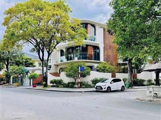 Siêu phẩm biệt thự siêu khan hiếm đường thành thái, quận 10  dt 9 x 22m  3 tầng  hđt 65 tr/th