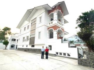 Bán biệt thự đẹp góc 2 mặt tiền đường lam sơn, bình thạnh  dt 7 x 17m  kc 5 tầng  giá 28 tỷ
