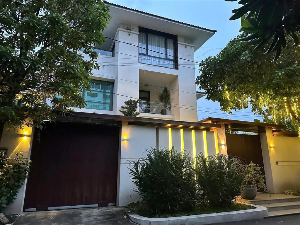 Chỉ hơn 150 tr/mét siêu biệt thự nguyễn văn hưởng, thảo điền  dt 13 x 27m  3 tầng  giá 50 tỷ