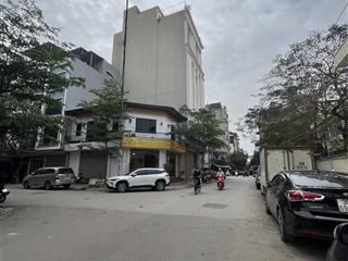 Còn lại 1 căn mặt phố kdg ngô thì nhậm  kinh doanh sầm uất  50m2/4.3m mt  chỉ 10.x tỷ