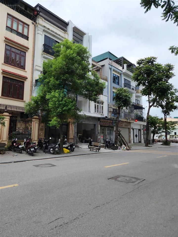 Bán nhà liền kề trục chính kđt văn phú, hà đông, 70m2 x 4 tầng, giá 18 tỷ, vị trí tiện kinh doanh