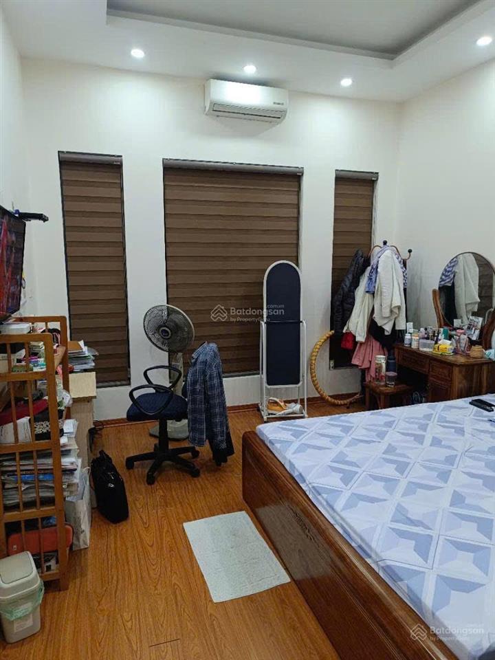 Bán nhà phân lô tô hiệu, hà đông, 52m2 x 4 tầng, giá 12.9 tỷ, đường rộng ô tô tránh