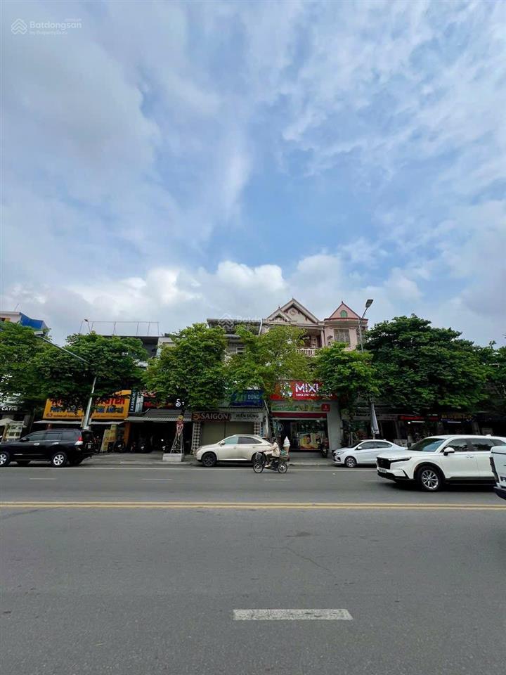 Bán đất vip kinh doanh hồ tùng mậu phố đi bộ