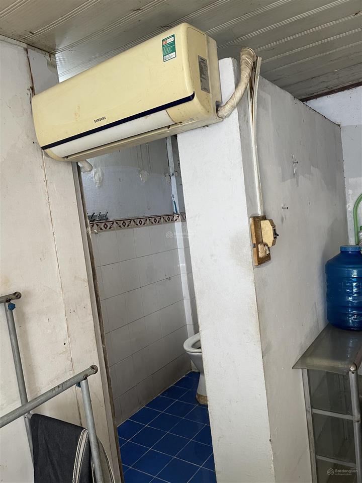 Cho thuê phòng trọ cao cấp , có máy lạnh , tolet riêng, ..
giá rẻ dễ thuê , phạm văn chiêu gò vấp .