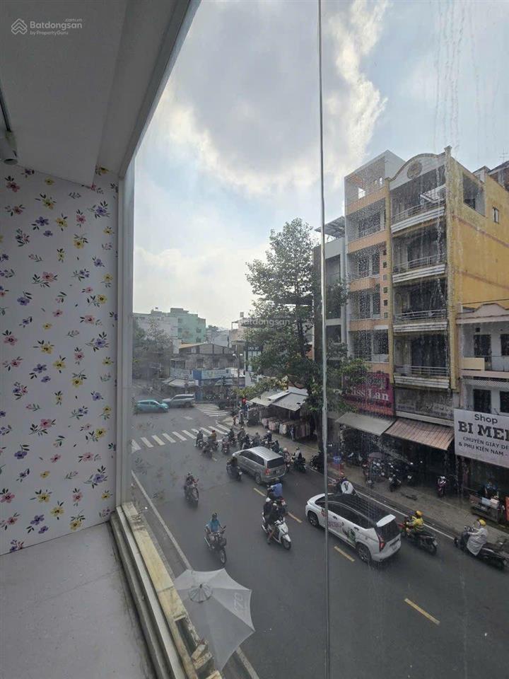 Cho thuê mbkd 110m2 căn góc mặt tiền nguyễn trãi q5