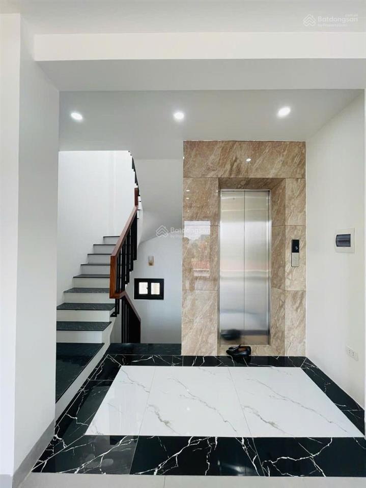Bán nhà âu cơ, tây hồ 6 tầng có thang máy 11.5 tỷ
