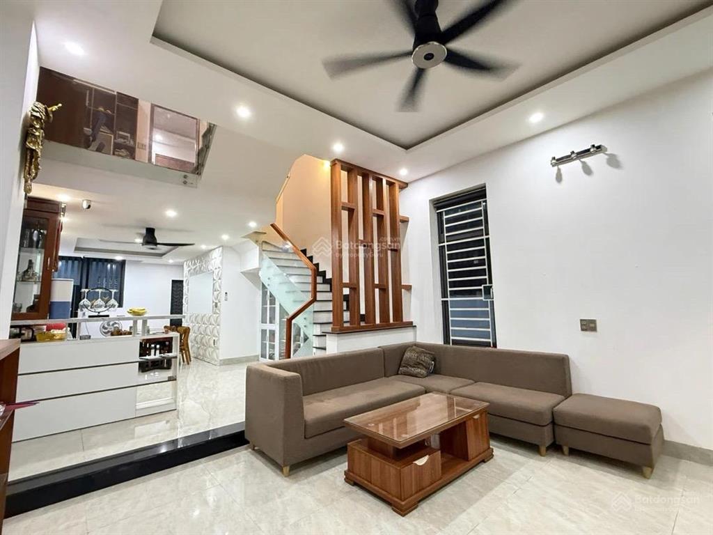 Bán nhà 3 tầng mặt tiền nguyễn lữ nam việt á  giai đoạn 1. giá  10,8 tỷ