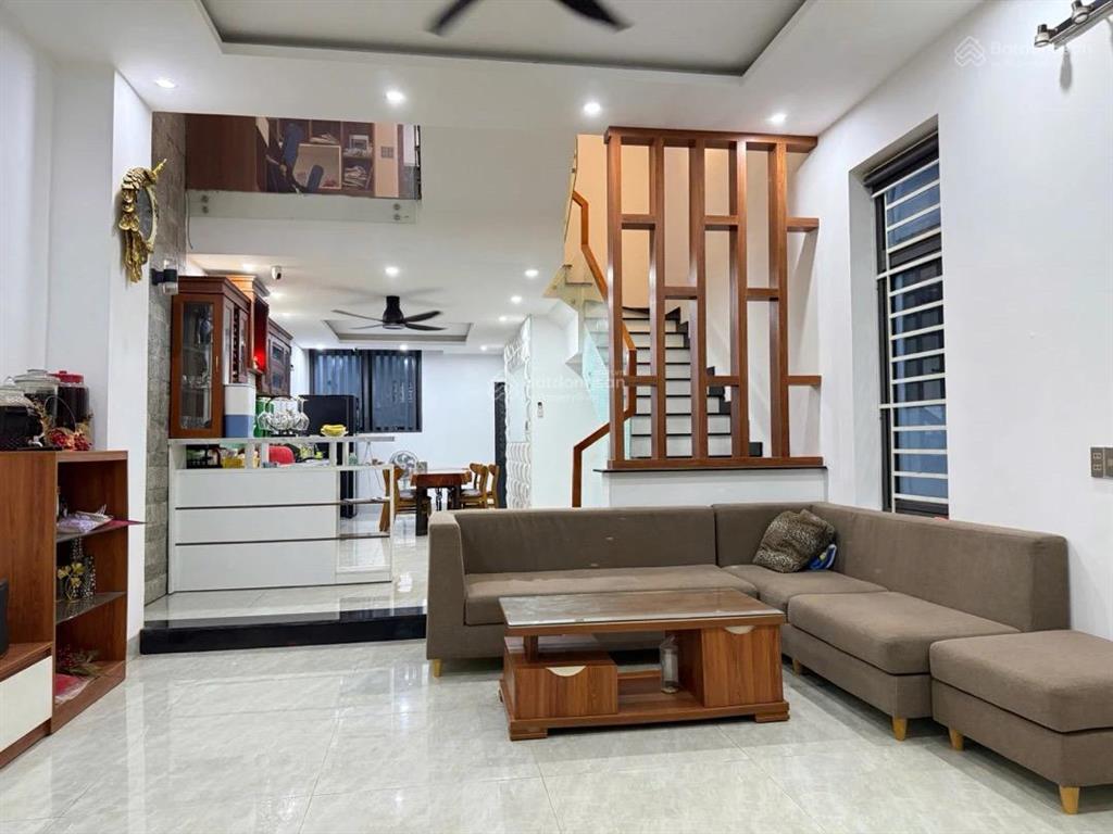 Bán nhà 3 tầng mặt tiền nguyễn lữ nam việt á  giai đoạn 1. giá  10,8 tỷ