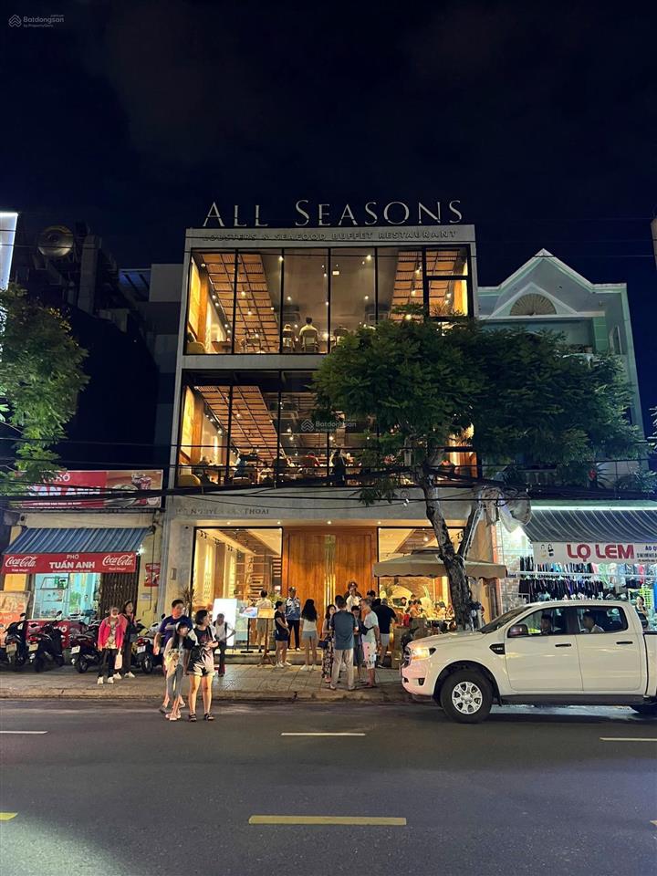 Bán đất mặt tiền nguyễn văn thoại. diện tích 196m2  dòng tiền 130 tr/tháng. cách biển 200m