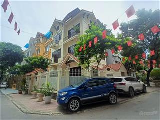Bán gấp biệt thự mỹ đình, giá 40tỷ lô góc, 3 măt thoáng, ô to tránh, kinh doanh, làm văn phòng