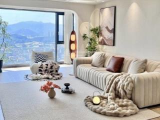 Căn hộ penthouse ban công thang máy máy giặt, view chill, gần pool gym spa