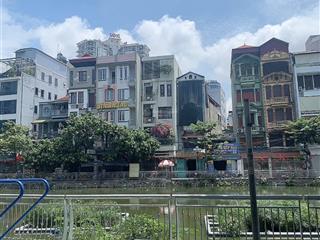 Cầu giấy biệt thự mặt phố hiếm, 135m, mt 8.5m, vỉa hè rộng, view hồ vĩnh viễn. ở sang