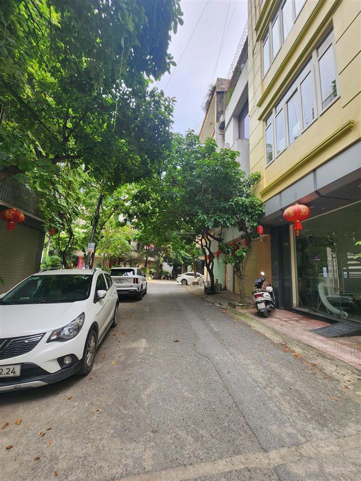 Bán gấp lô đất dương nội, giá 13 tỷ 77m2, mt 6.8m, ô tô tránh, vỉa hè.