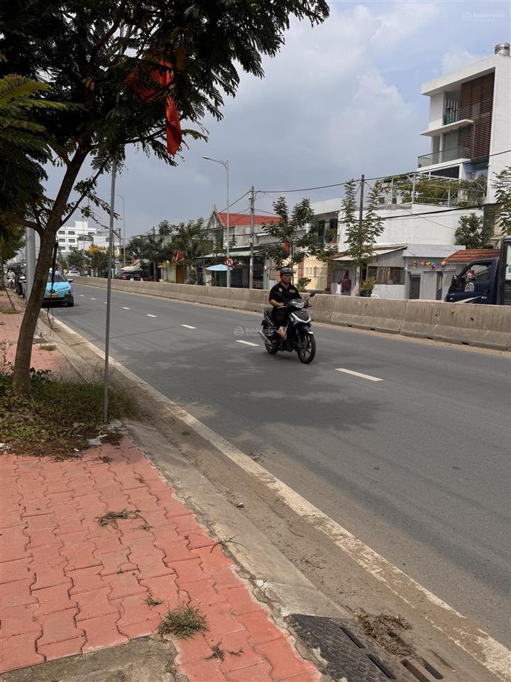 Chủ cần bán gấp đất lớn 2.550m mặt tiền đường nguyễn cửu phú  xã tân kiên  huyện bình chánh. 82ty
