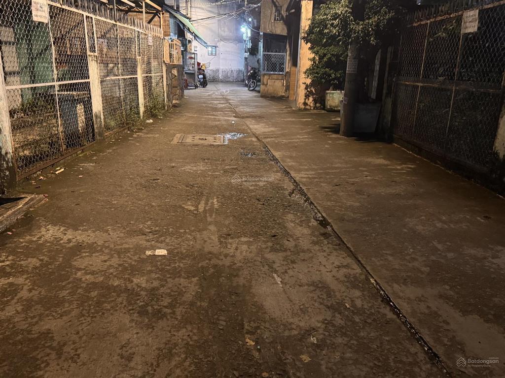 Nhà 1 đời chủ  dt 352m2  xây thành 8 căn  ngang 12 nở hậu 20x25  hxh bình đông, q8 giá 23 tỷ tl