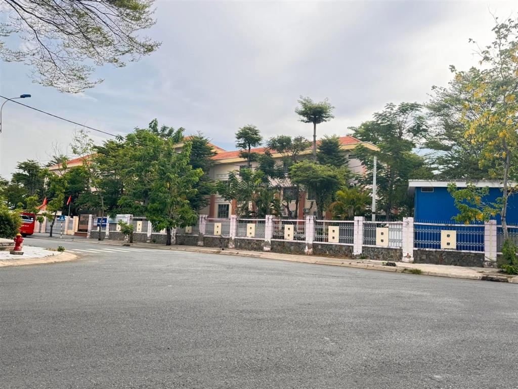 Bán lô đất nền giá hời kdc phú lợi, q8, dt 98m2. đường 10m, chỉ nhỉnh 5 tỷ