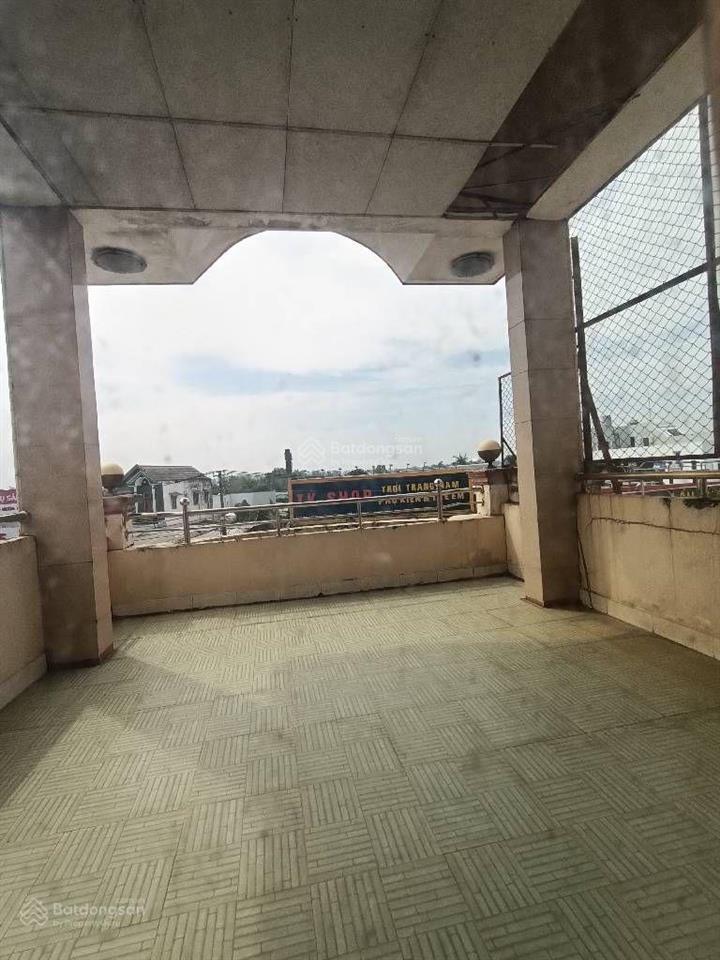 Bán nhà mặt tiền 20m đinh đức thiện. bình chánh. dt khủng 242m2 4,3x56m 4 tầng. btct. nhỉnh 9ty.