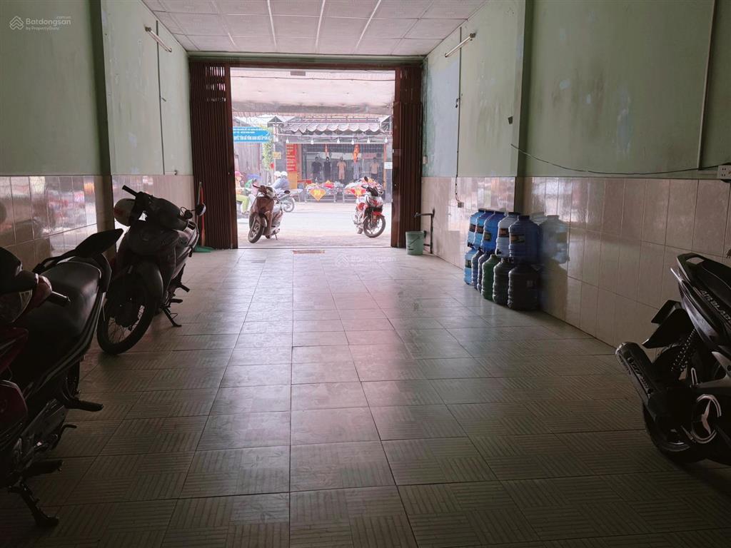 Bán nhà mặt tiền 20m đinh đức thiện. bình chánh. dt khủng 242m2 4,3x56m 4 tầng. btct. nhỉnh 9ty.