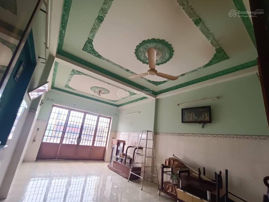 Bán nhà mặt tiền 20m đinh đức thiện. bình chánh. dt khủng 242m2 4,3x56m 4 tầng. btct. nhỉnh 9ty.