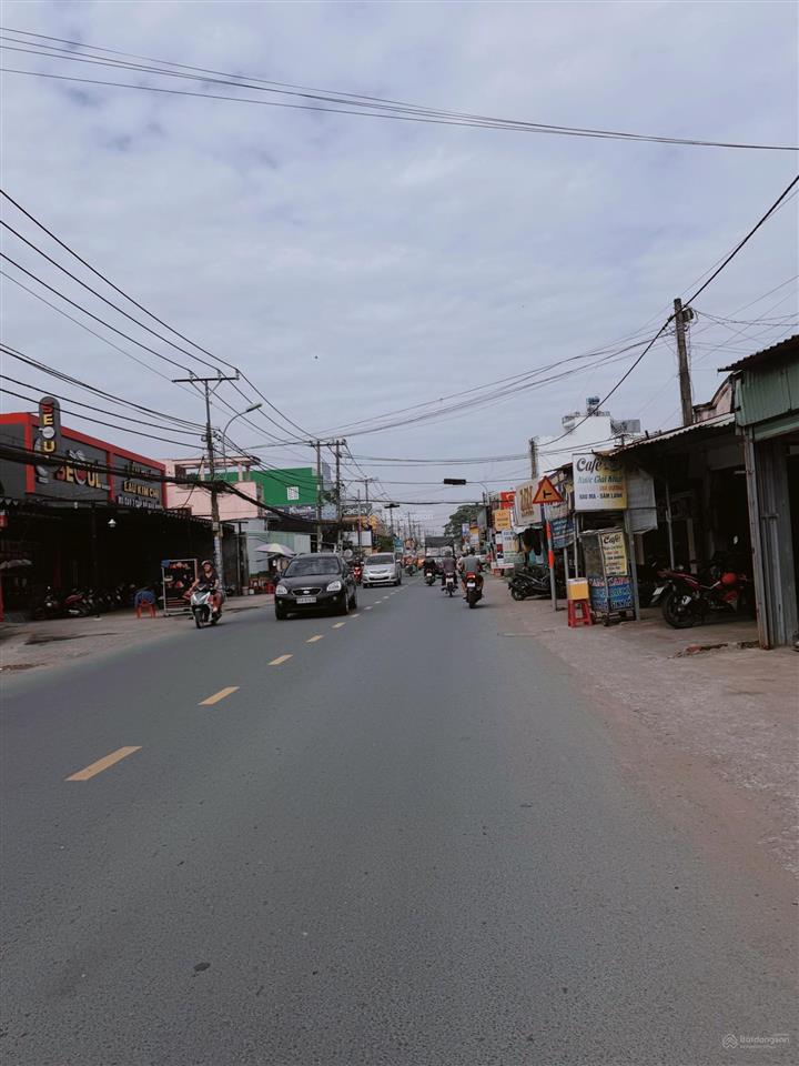 Bán nhà mặt tiền 20m đinh đức thiện. bình chánh. dt khủng 242m2 4,3x56m 4 tầng. btct. nhỉnh 9ty.