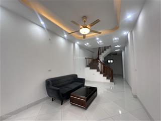 Hot! nhà 2 tầng, dt 55m2. thôn 3, vạn phúc. giá chỉ 1.65 tỷ. ô tô đỗ cửa