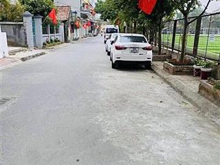 Lô góc 3 mặt thoáng. nam phù mới. dt 63m2, giá 6,9 tỷ, mặt tiền 7m. ô tô 7 chỗ vào đất.
