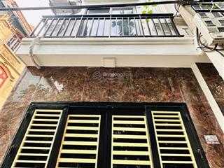 Bán nhà tây mỗ  nhà mới đẹp, oto đỗ cửa  gần phố  ngõ to và thoáng  7.x tỉ