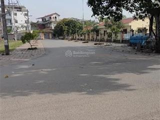 Bán 90m đất dương quang gia lâm ngõ thông khắp ngả xe 7 chỗ qua nhà