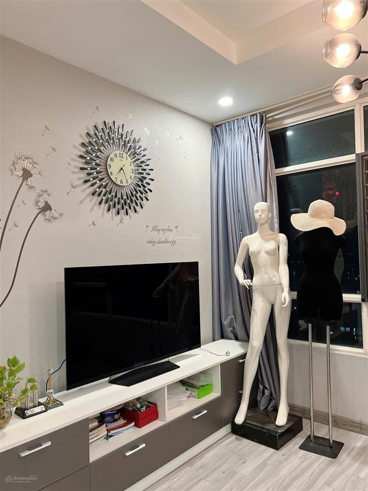 Bán các căn góc phú hoàng anh 3pn 129m2, view phú mỹ hưng thoáng mát, full nội thất, sổ hổng riêng