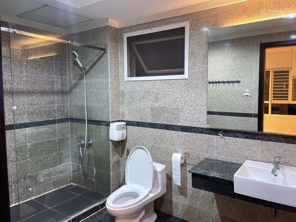 Bán các căn góc phú hoàng anh 3pn 129m2, view phú mỹ hưng thoáng mát, full nội thất, sổ hổng riêng