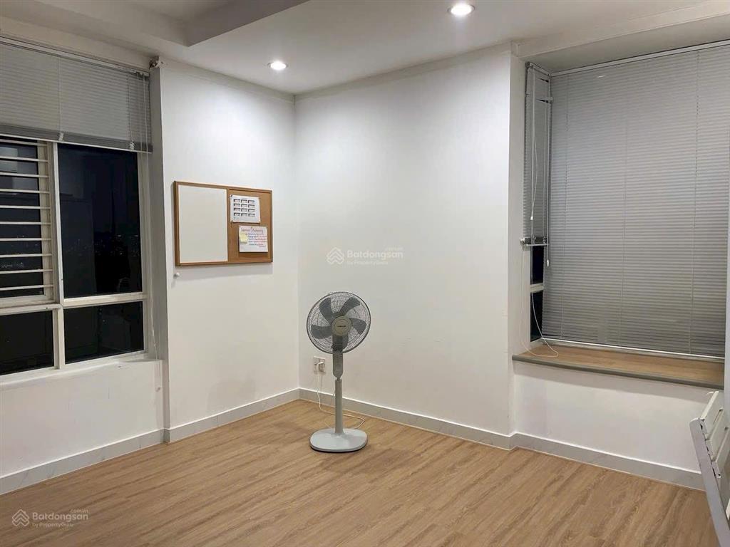 Bán các căn góc phú hoàng anh 3pn 129m2, view phú mỹ hưng thoáng mát, full nội thất, sổ hổng riêng