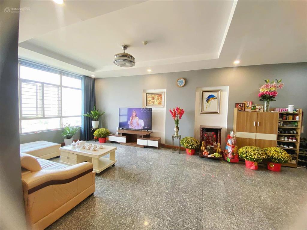 Bán các căn góc phú hoàng anh 3pn 129m2, view phú mỹ hưng thoáng mát, full nội thất, sổ hổng riêng